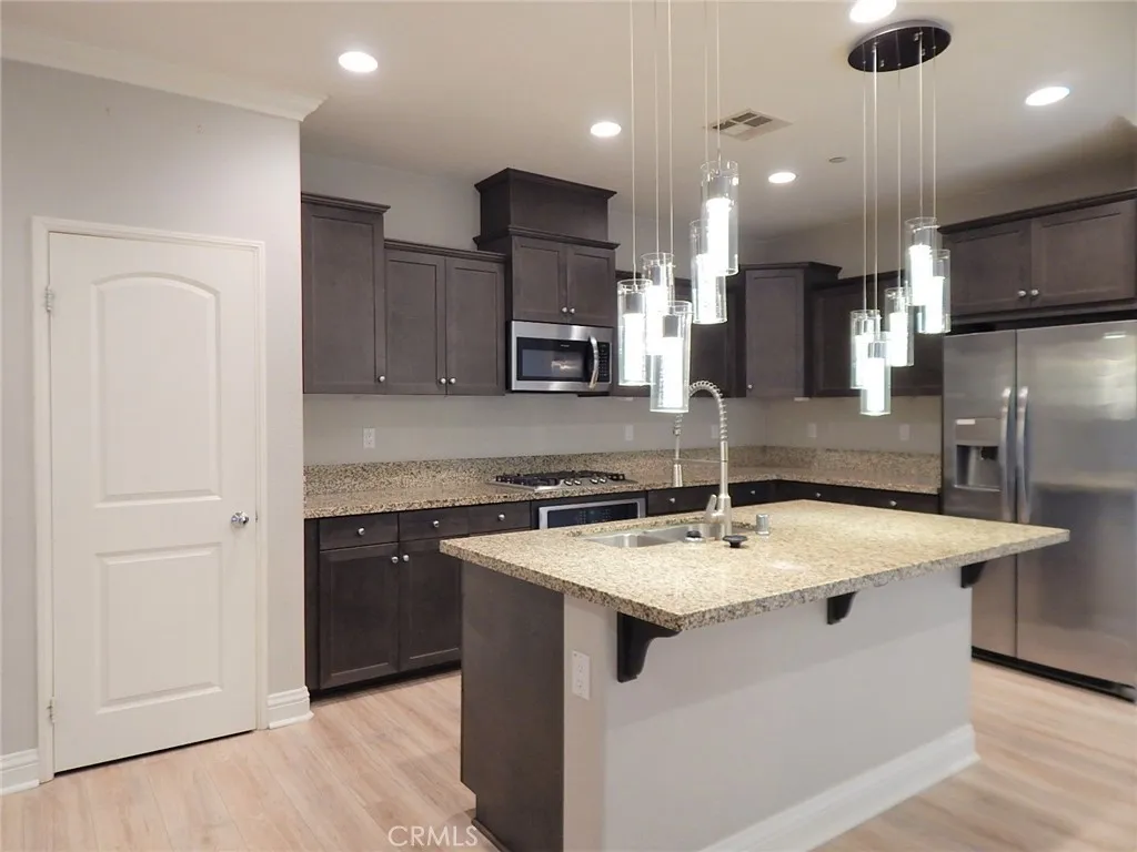 2787 E Edmonton, Ontario, California 91761 home-pic-6