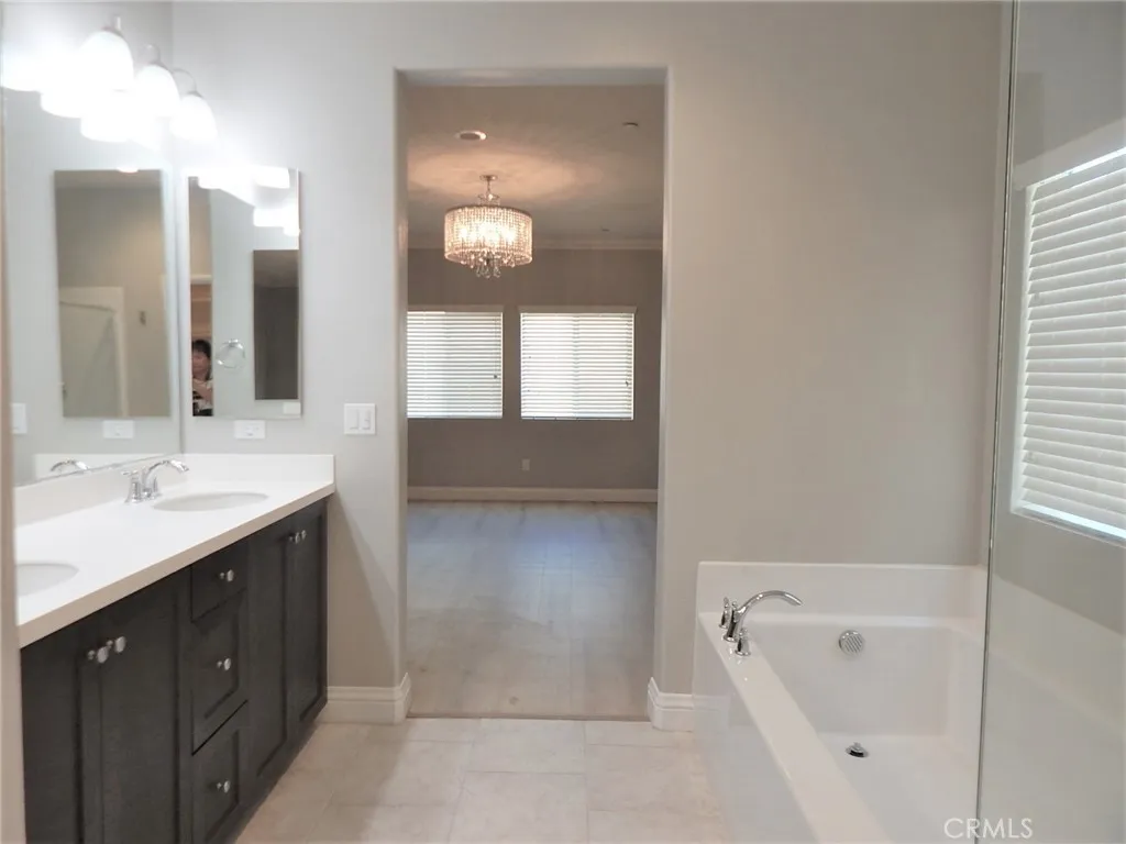 2787 E Edmonton, Ontario, California 91761 home-pic-14