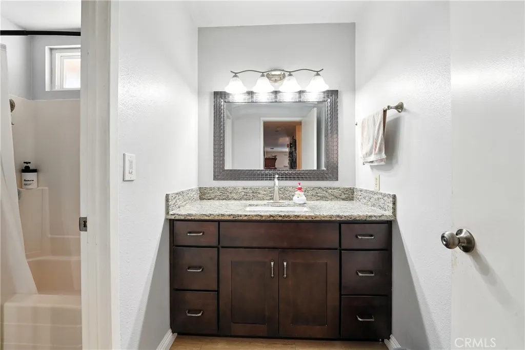 11813 Colima Road, Whittier, California 90604 home-pic-14