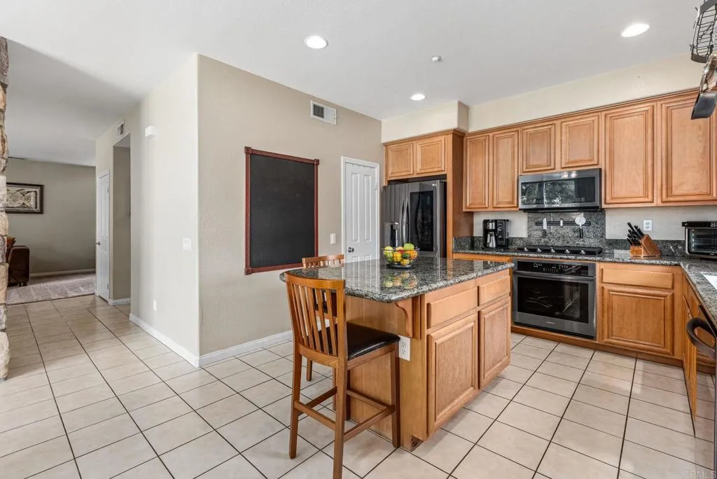 2292 Marquand Court, Alpine, California 91901 home-pic-14