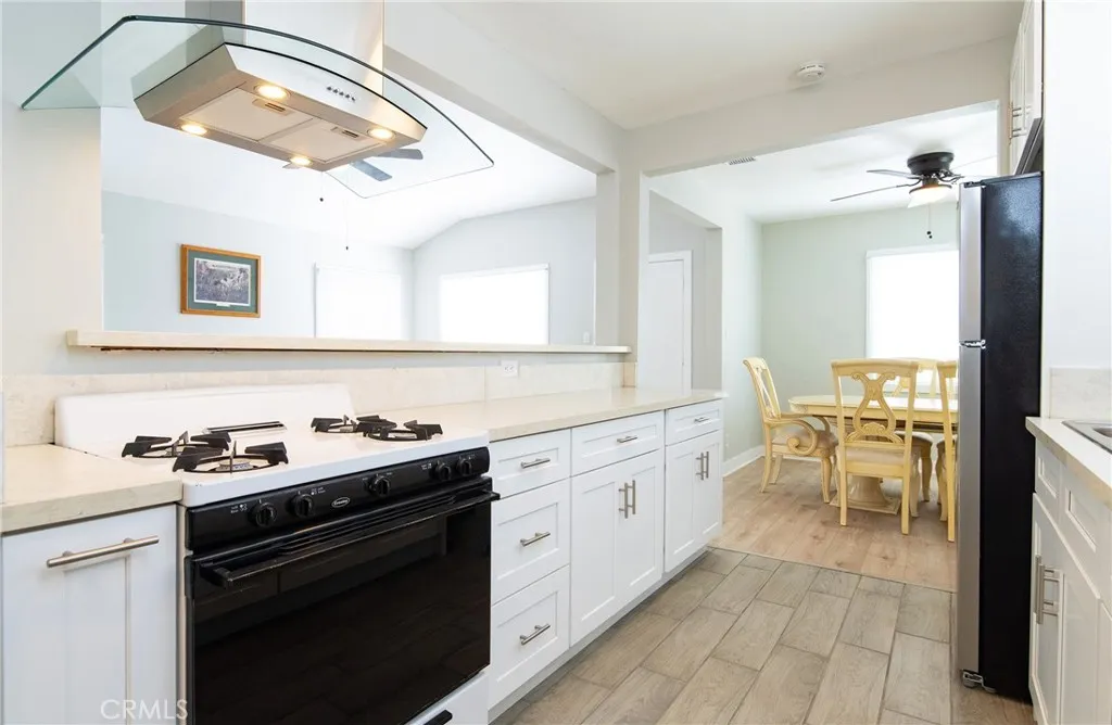 1241 89th St, Los Angeles, California 90044 home-pic-12