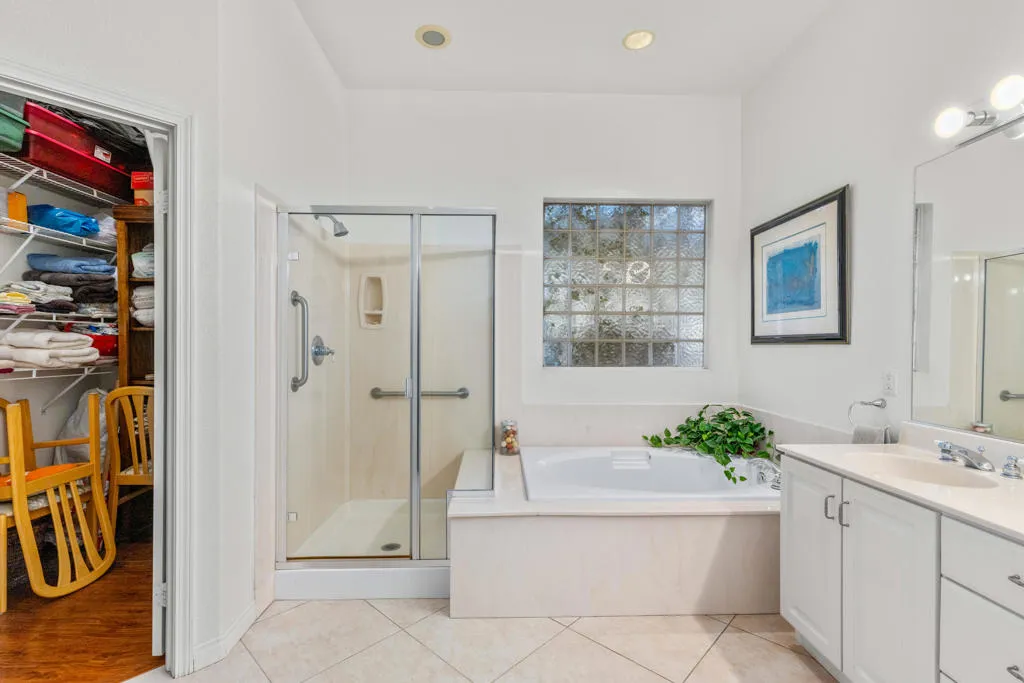 80729 Braemar Court, Indio, California 92201 home-pic-28