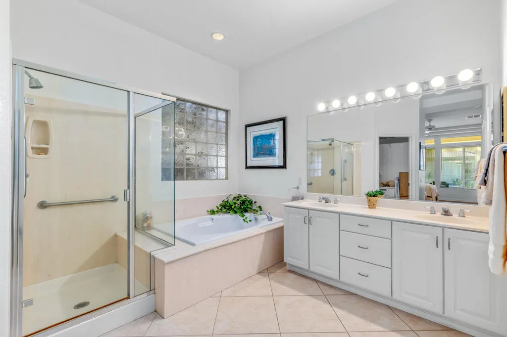 80729 Braemar Court, Indio, California 92201 home-pic-27