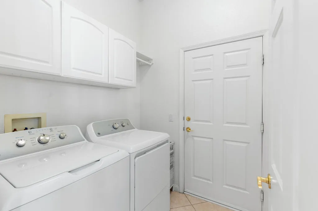 80729 Braemar Court, Indio, California 92201 home-pic-34