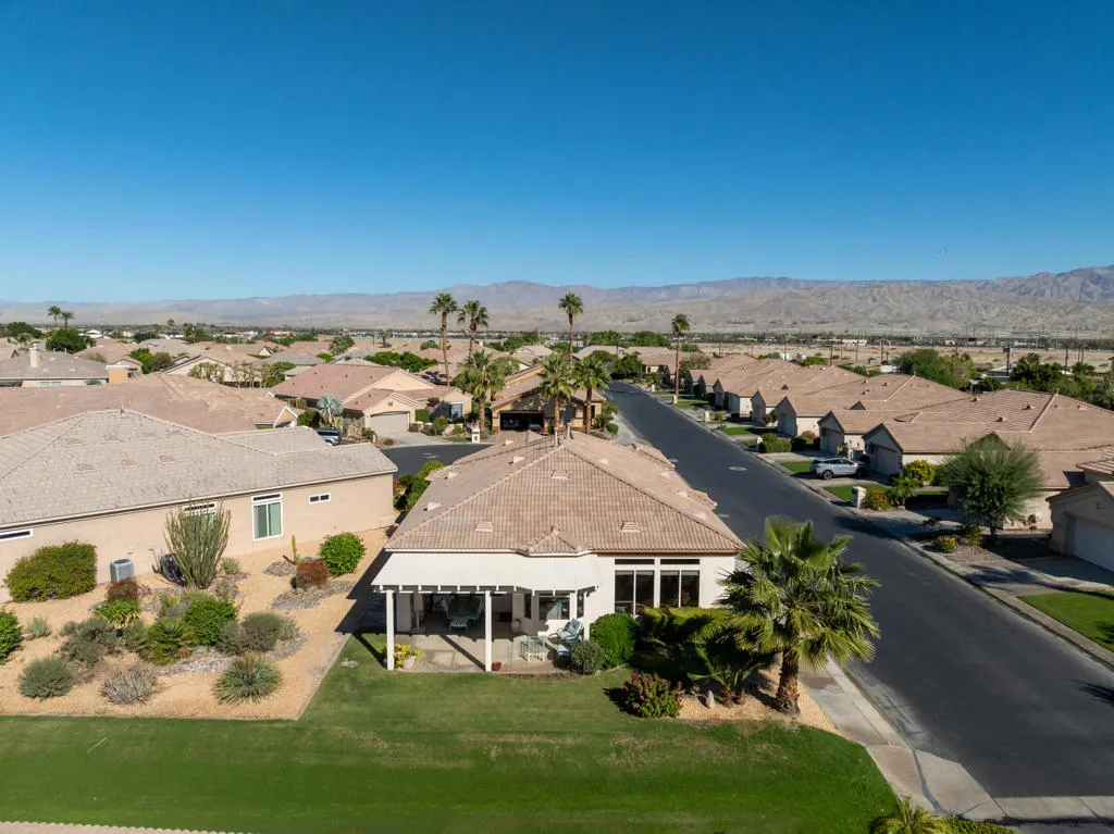 80729 Braemar Court, Indio, California 92201 home-pic-45