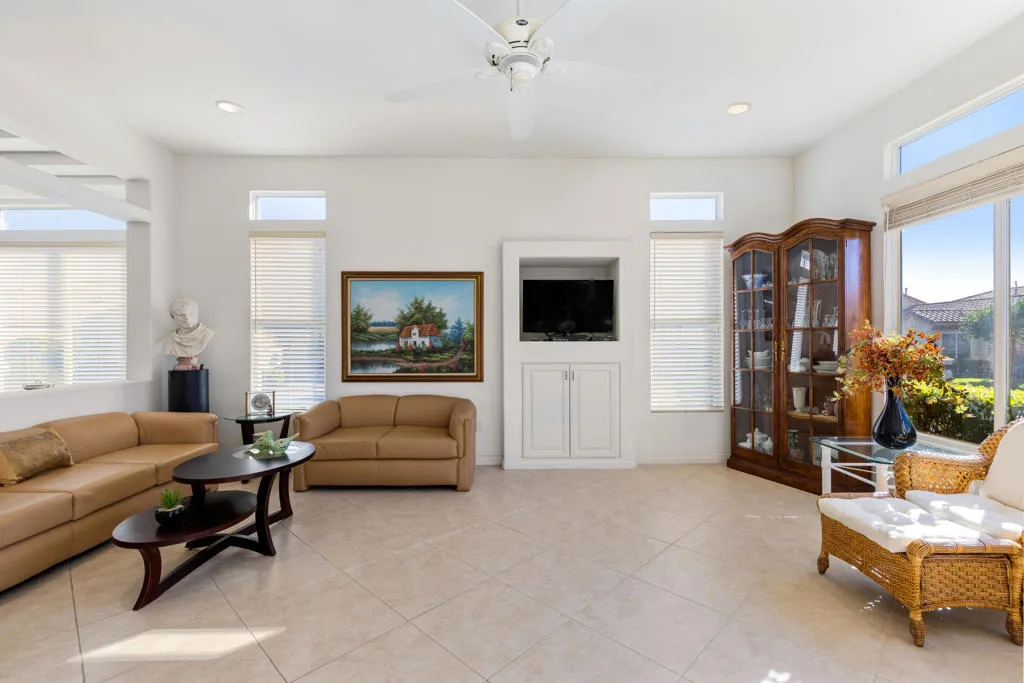 80729 Braemar Court, Indio, California 92201 home-pic-12
