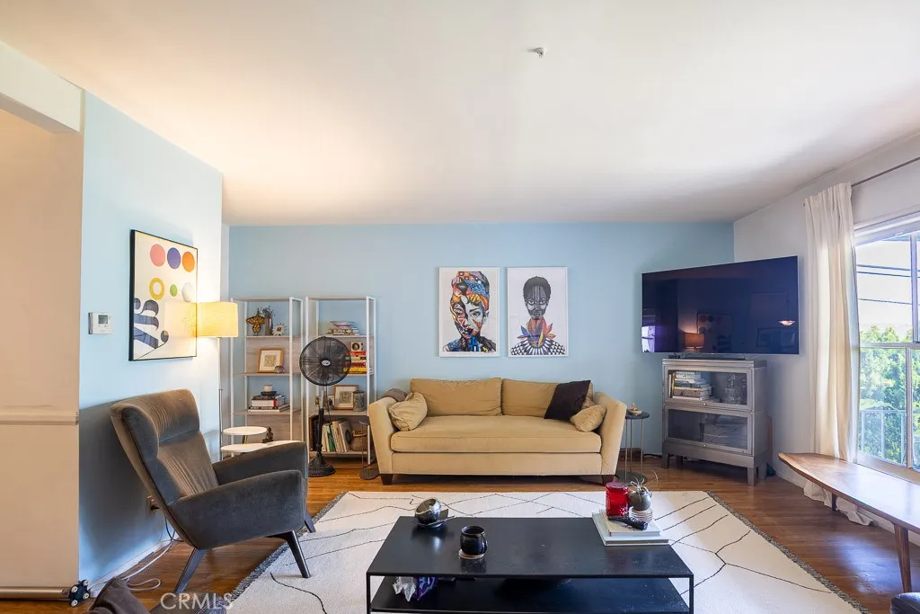 3735 Arbolada, Los Angeles, California 90027 home-pic-8