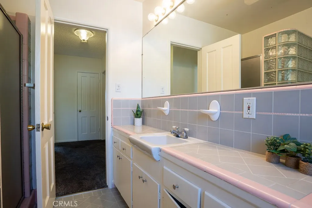 3735 Arbolada, Los Angeles, California 90027 home-pic-44