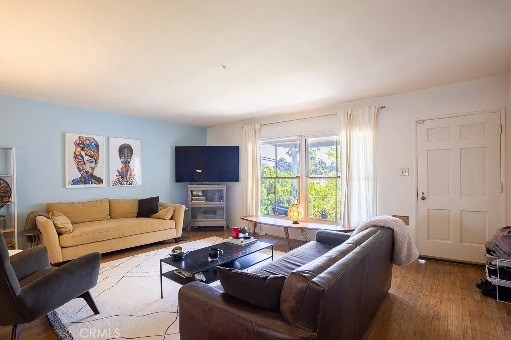 3735 Arbolada, Los Angeles, California 90027 home-pic-9