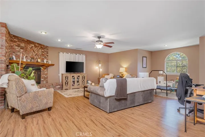 Attached Guest House (Interior)