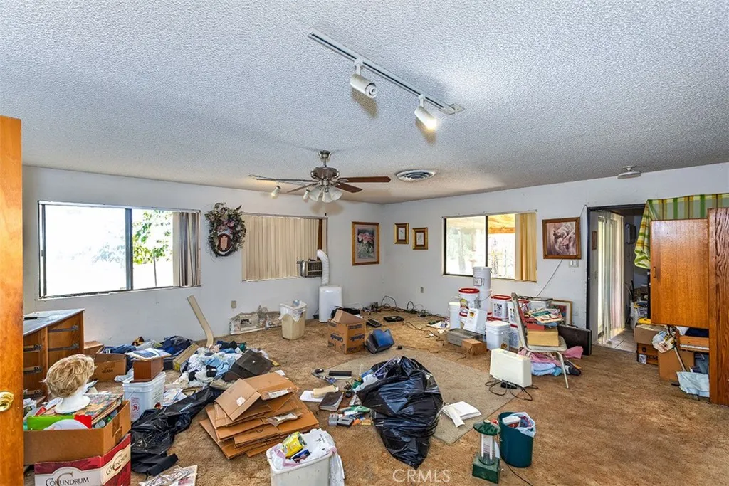 1495 Alta Avenue, Yucca Valley, California 92284 home-pic-16