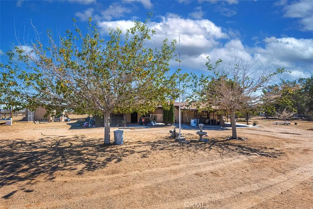 1495 Alta Avenue, Yucca Valley, California 92284 home-pic-35