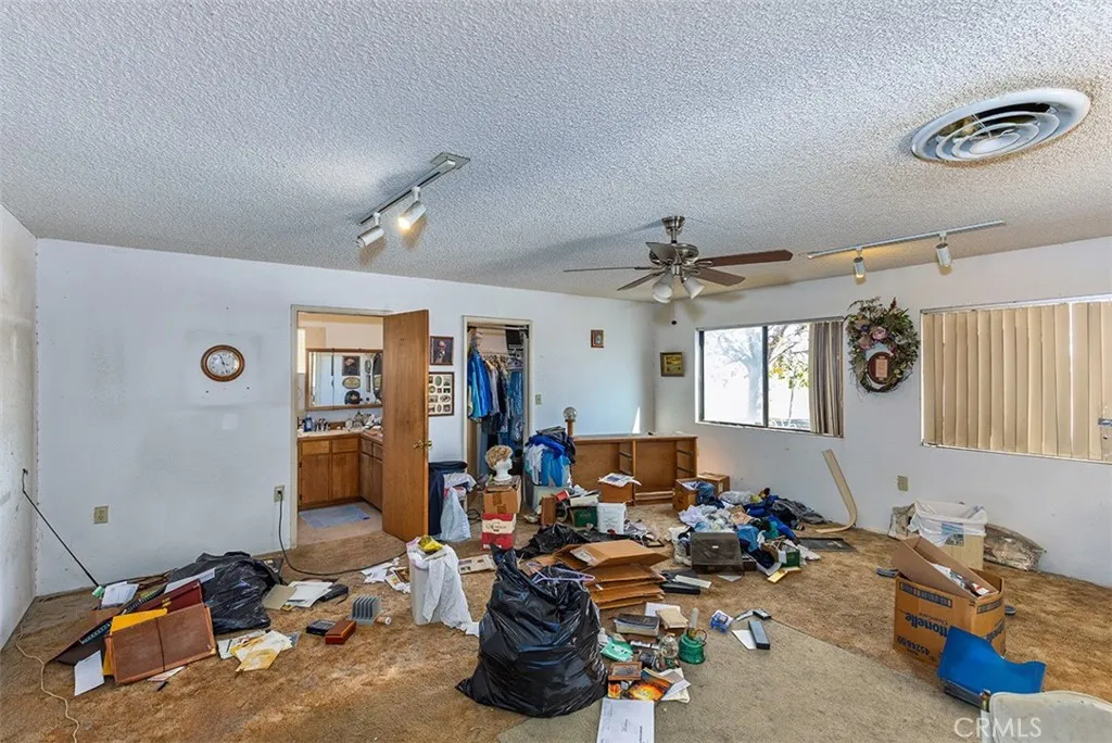1495 Alta Avenue, Yucca Valley, California 92284 home-pic-15