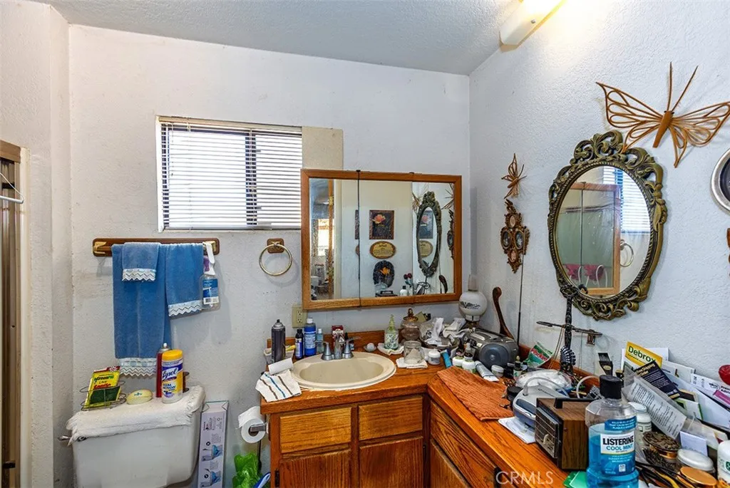 1495 Alta Avenue, Yucca Valley, California 92284 home-pic-19