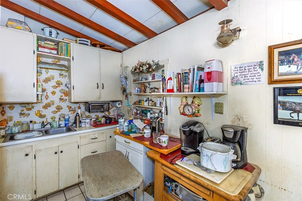 1495 Alta Avenue, Yucca Valley, California 92284 home-pic-7
