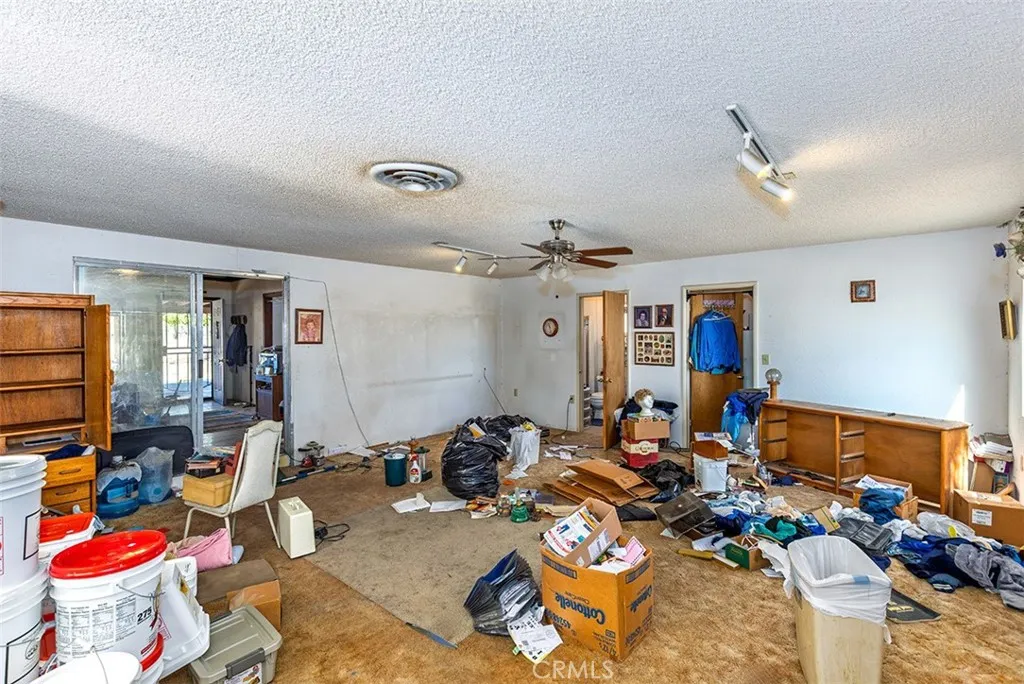 1495 Alta Avenue, Yucca Valley, California 92284 home-pic-17