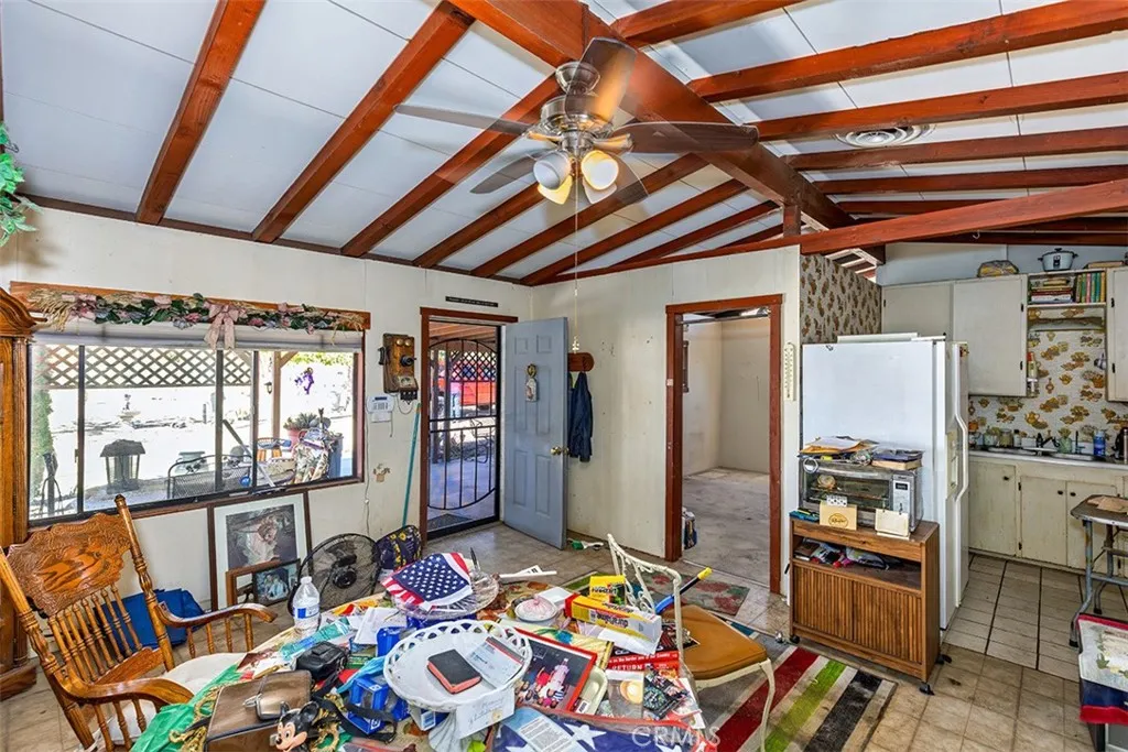 1495 Alta Avenue, Yucca Valley, California 92284 home-pic-6