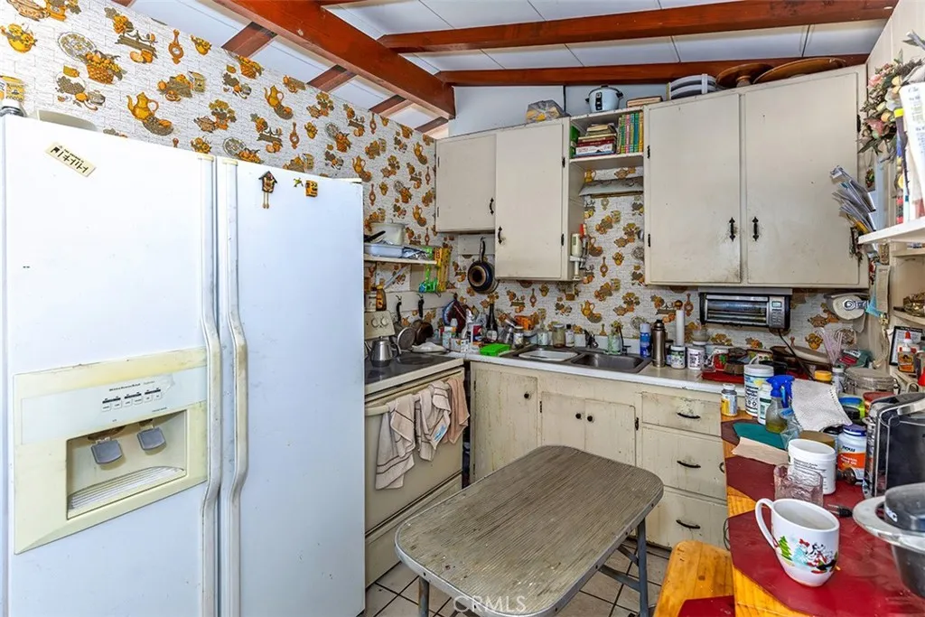 1495 Alta Avenue, Yucca Valley, California 92284 home-pic-8