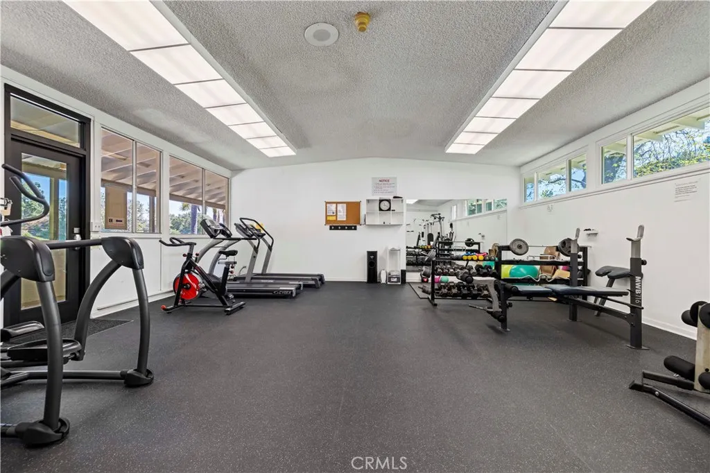 19152 Avenue Of The Oaks B, Newhall, California 91321 home-pic-47
