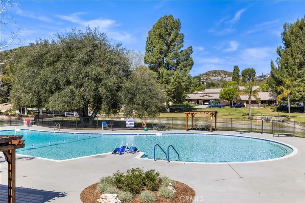 19152 Avenue Of The Oaks B, Newhall, California 91321 home-pic-43