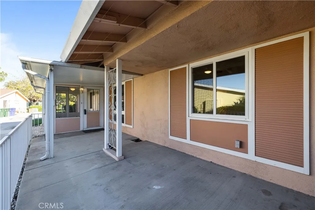 19152 Avenue Of The Oaks B, Newhall, California 91321 home-pic-37
