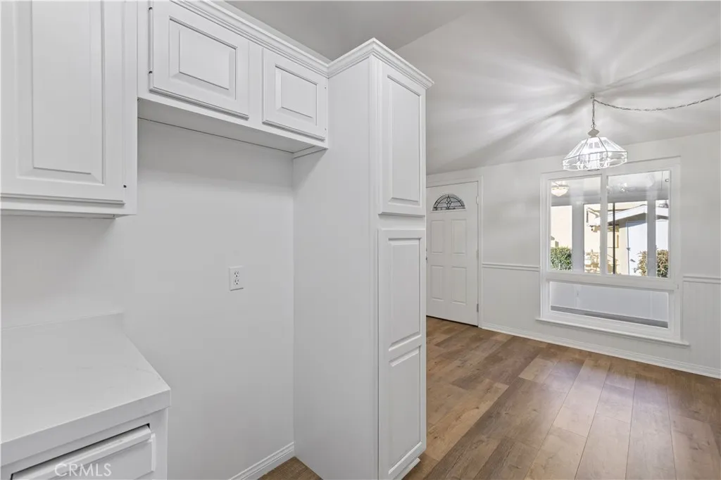 19152 Avenue Of The Oaks B, Newhall, California 91321 home-pic-17