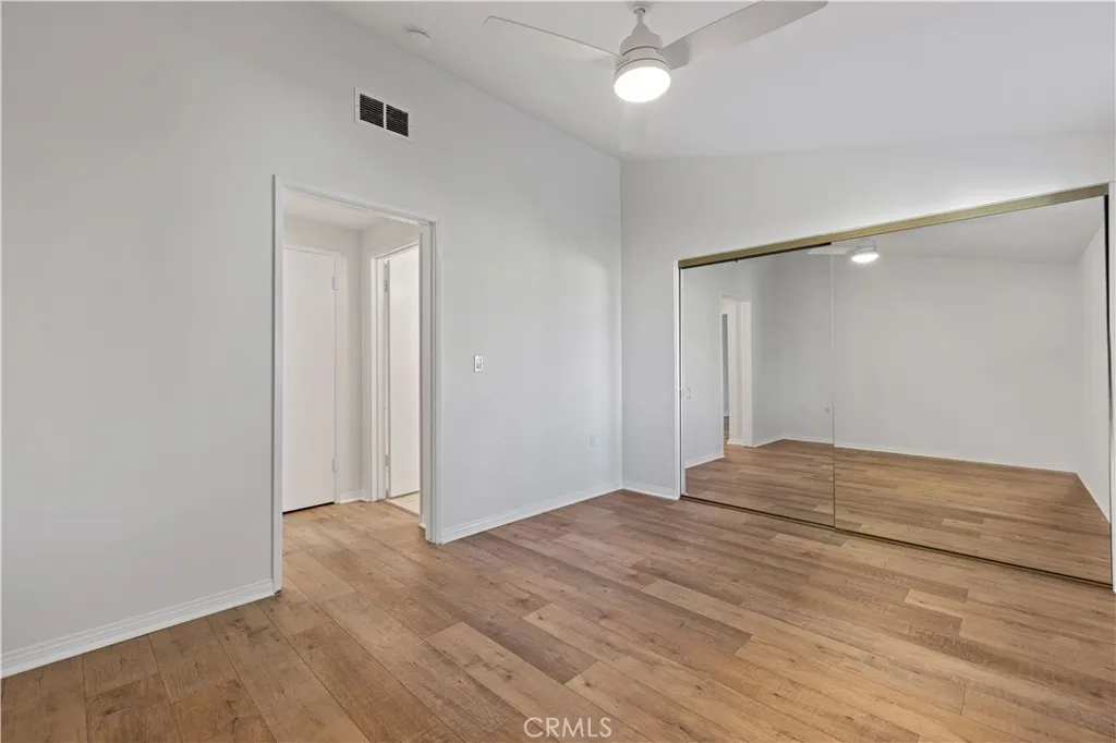 19152 Avenue Of The Oaks B, Newhall, California 91321 home-pic-21