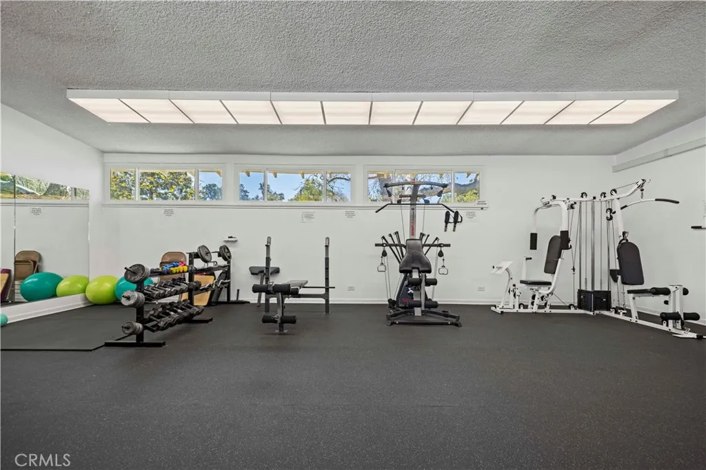 19152 Avenue Of The Oaks B, Newhall, California 91321 home-pic-48
