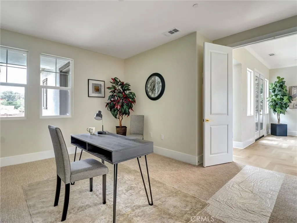 35887 Wildwood Crest Drive, Yucaipa, California 92399 home-pic-11