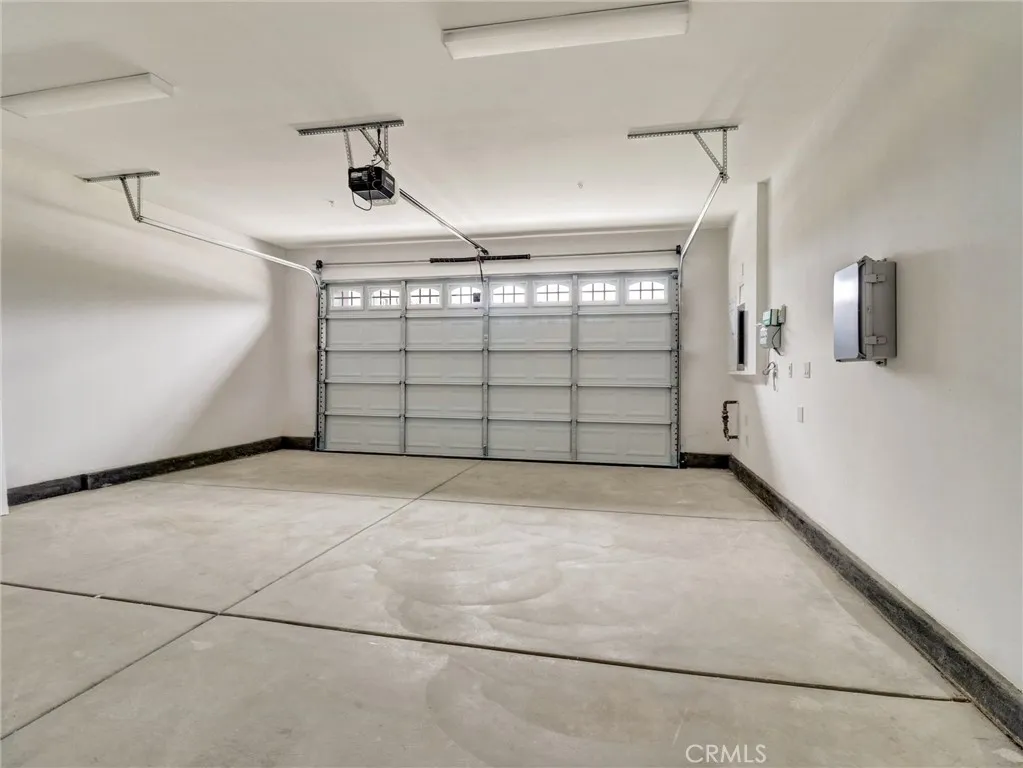 35887 Wildwood Crest Drive, Yucaipa, California 92399 home-pic-57