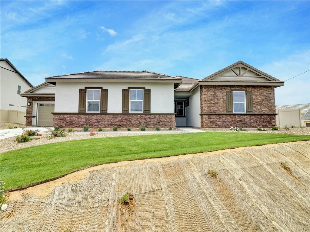 35887 Wildwood Crest Drive, Yucaipa, California 92399 home-pic-0