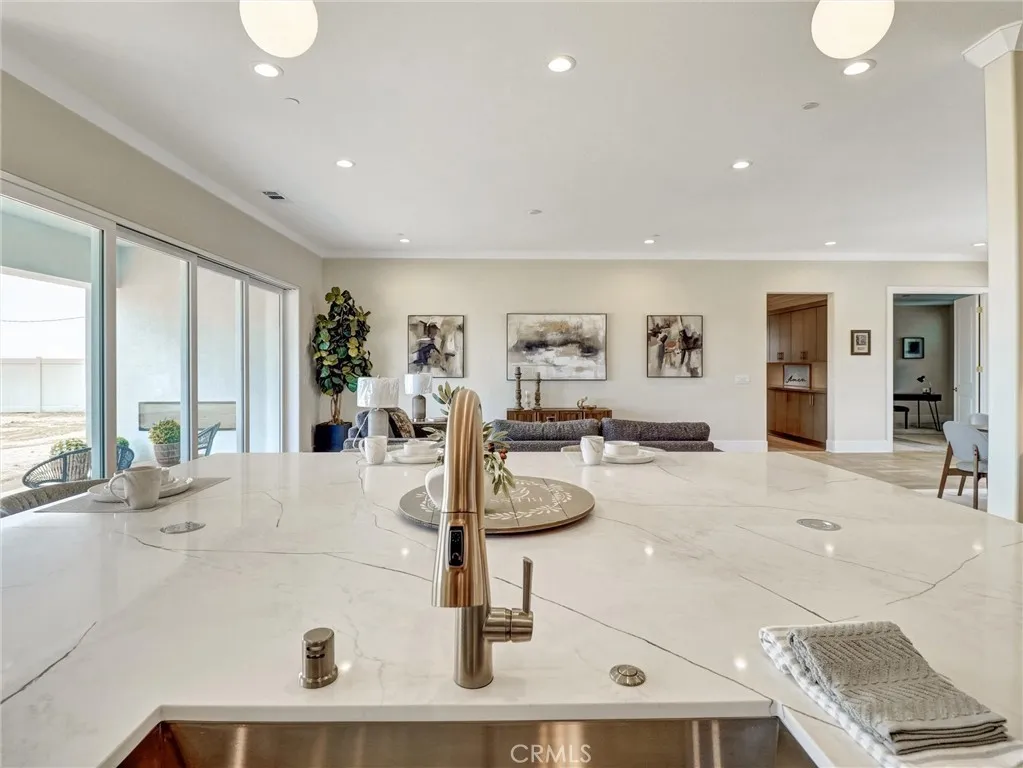 35887 Wildwood Crest Drive, Yucaipa, California 92399 home-pic-23