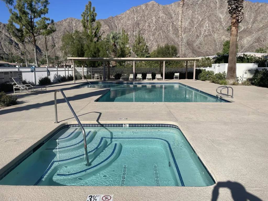 25 Pool East