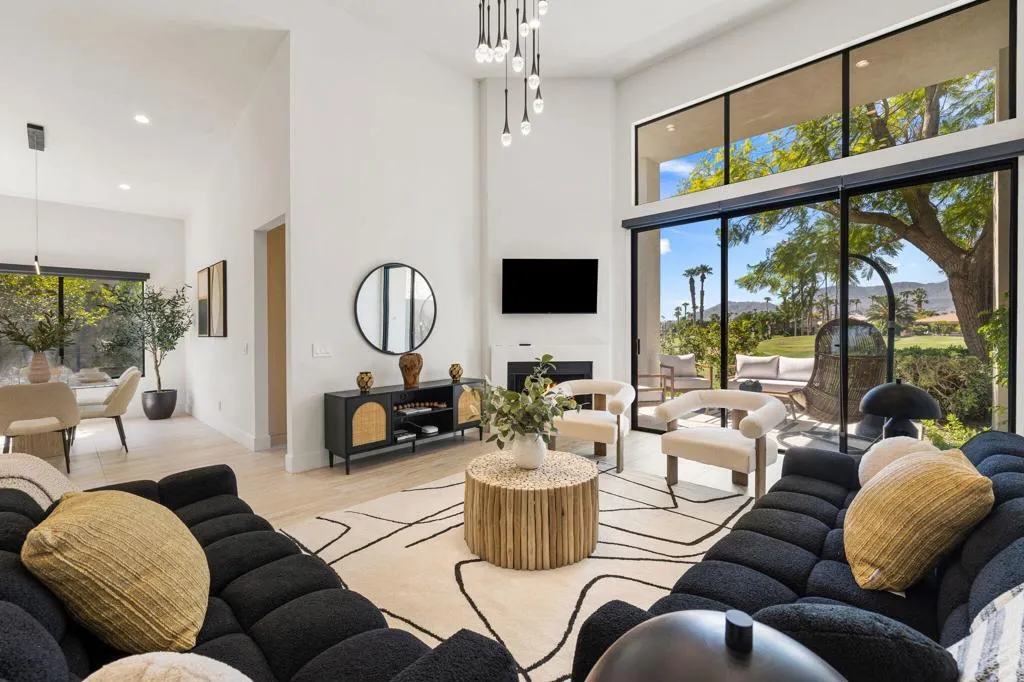5 living room toward fire place