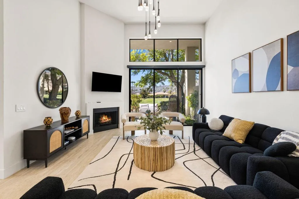 3 Living room whole slider