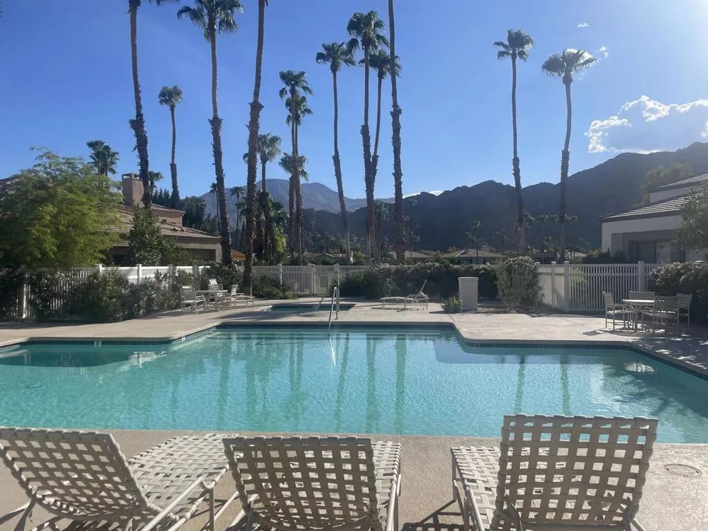 27 Pool East