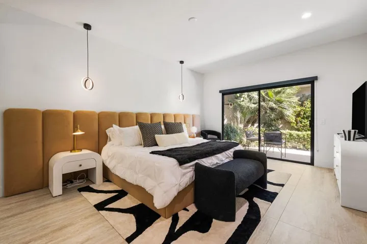 8 master bed bed slider
