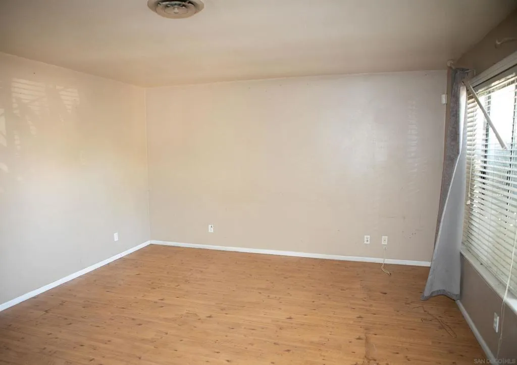 1731 Brady Ln, Hemet, California 92544 home-pic-3