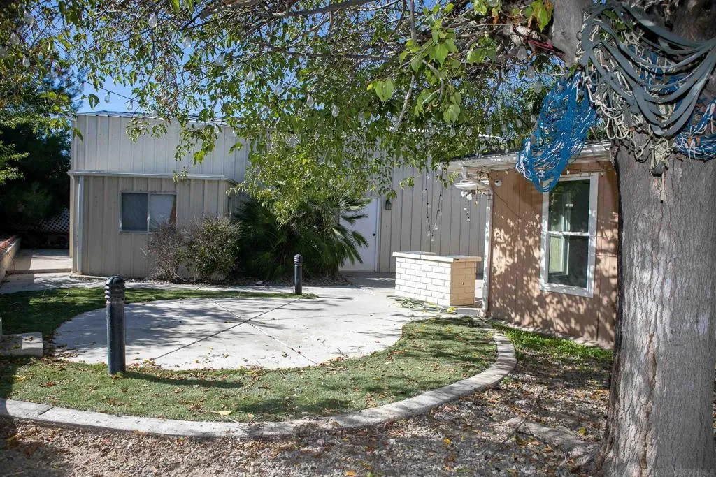 1731 Brady Ln, Hemet, California 92544 home-pic-26