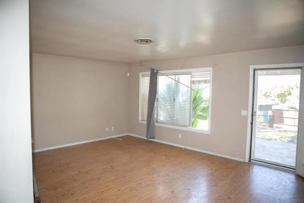 1731 Brady Ln, Hemet, California 92544 home-pic-4