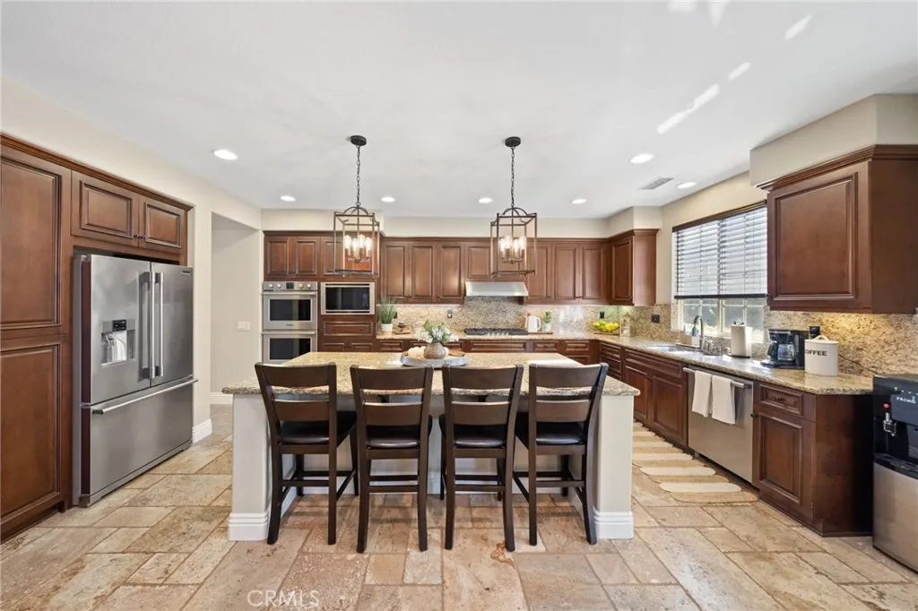 46331 Hunter Trail, Temecula, California 92592 home-pic-17