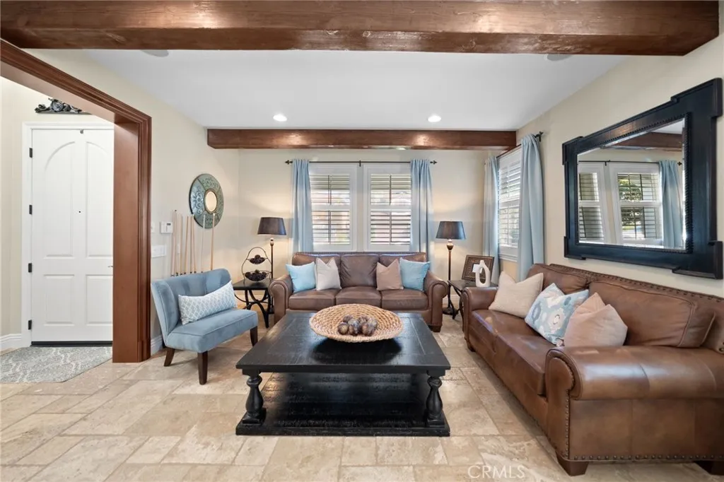 46331 Hunter Trail, Temecula, California 92592 home-pic-8