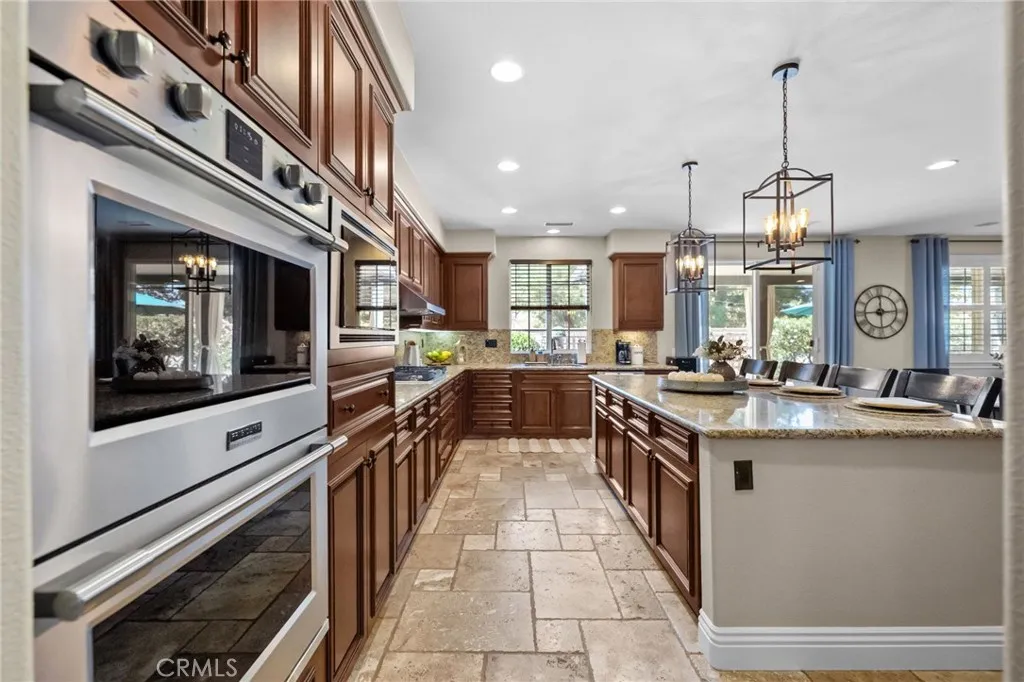 46331 Hunter Trail, Temecula, California 92592 home-pic-18