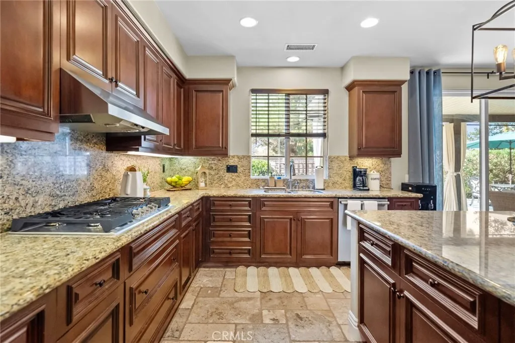 46331 Hunter Trail, Temecula, California 92592 home-pic-19