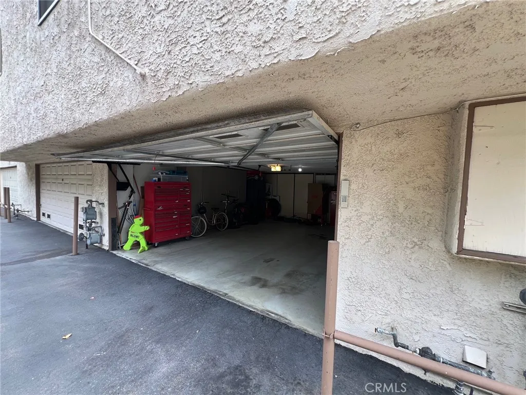 18146 Oxnard 48, Tarzana, California 91356 home-pic-39
