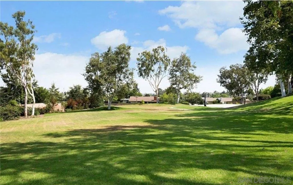 18802 Saginaw Drive, Irvine, California 92603 home-pic-33