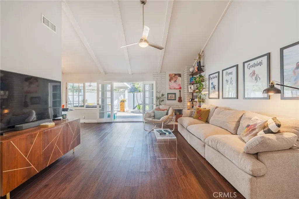 20582 Queens Park, Huntington Beach, California 92646 home-pic-3