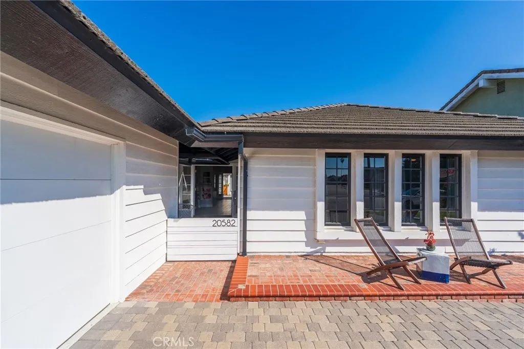 20582 Queens Park, Huntington Beach, California 92646 home-pic-11
