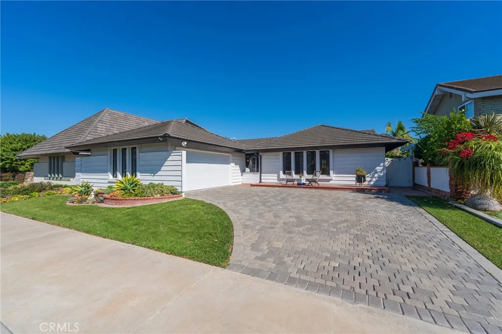 20582 Queens Park, Huntington Beach, California 92646 home-pic-40