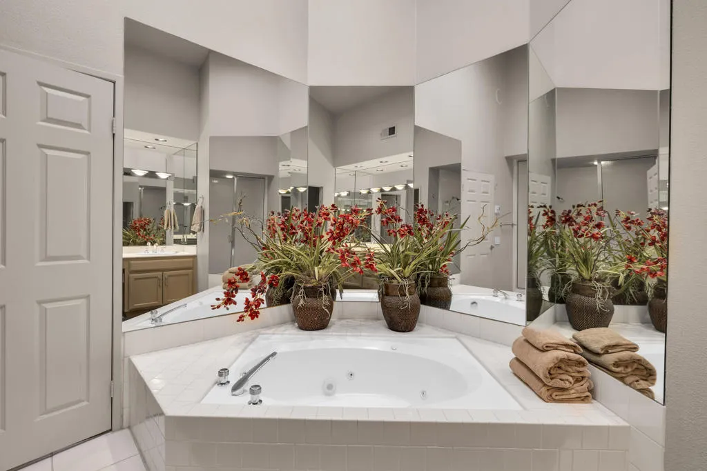 38873 Palm Valley Drive, Palm Desert, California 92211 home-pic-20